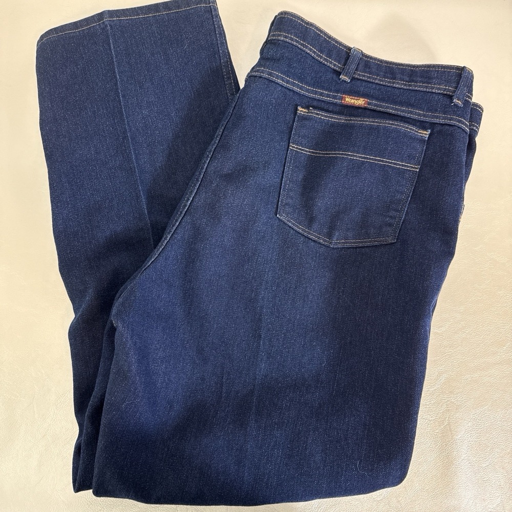 Vintage Wrangler Straight Leg Denim Jeans 100% cotton USA made Men's 46 x 32 EUC